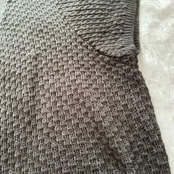 Jessica VTG Black Short Sleeved  Cropped Sweater  - Size 2X - Picture 8 of 10